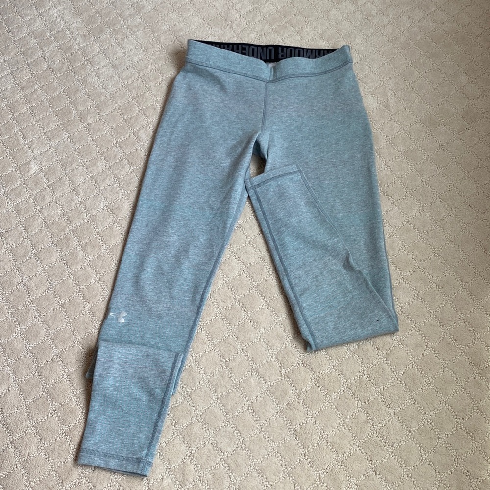 NWOT - Women’s Under Armor fitted leggings - XS - grey w/ blue spots